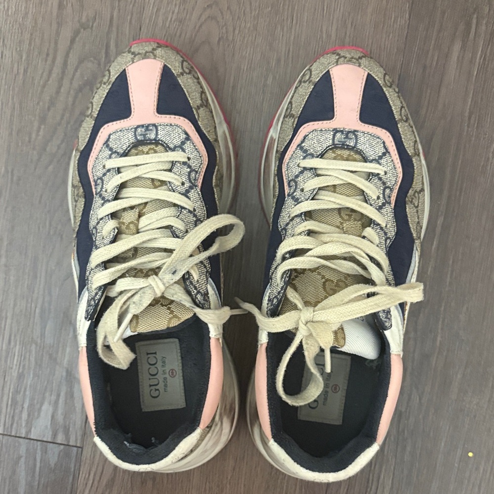 Original Gucci Women's Pink and Navy Sneakers